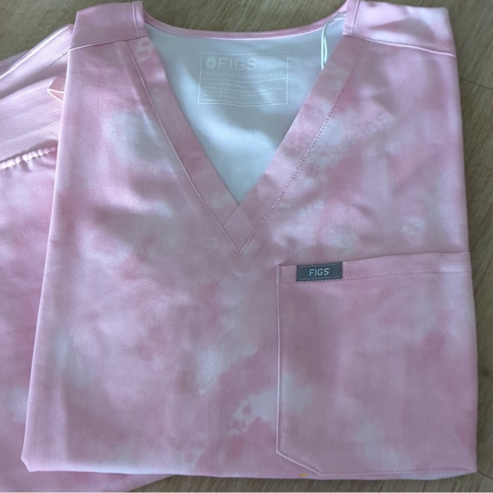 FIGS Marbled Pink Set 💕🌸🎀